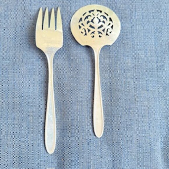 Vintage Community Plate Silverplate Serving Fork & Pierced Round Server - Picture 6 of 13